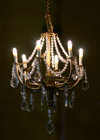 0617-6tou-chandelier.jpg 320450 26K